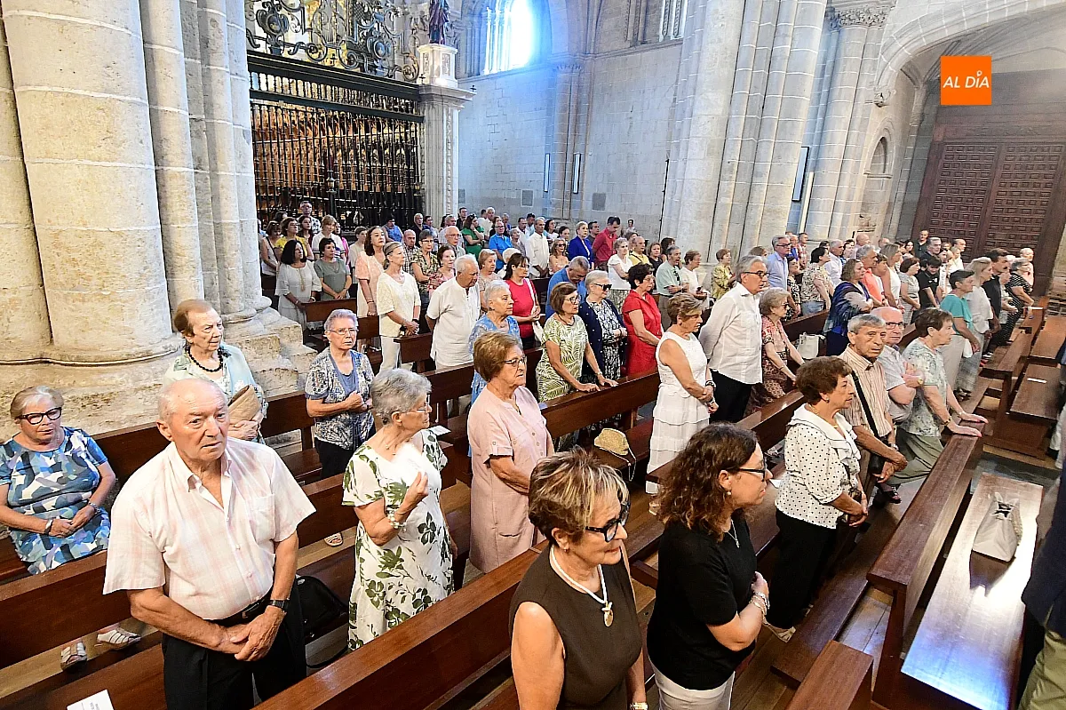 Momentos de la ceremonia religiosa