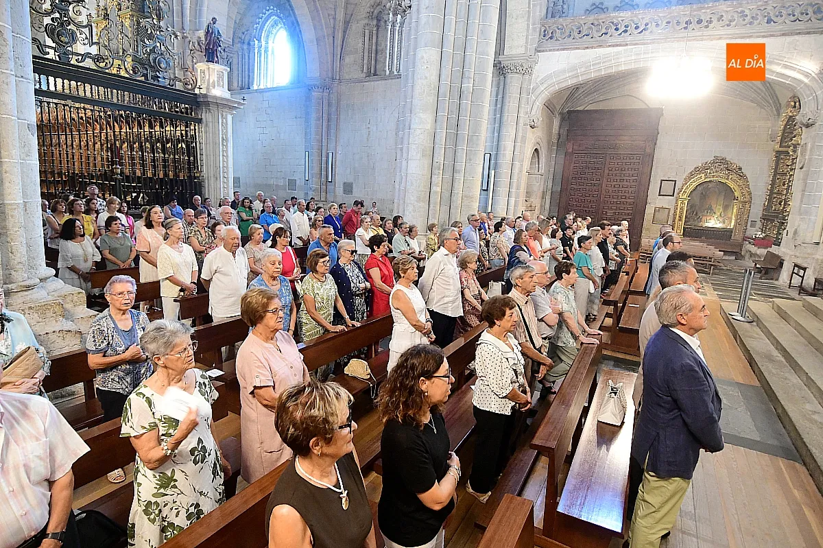Momentos de la ceremonia religiosa