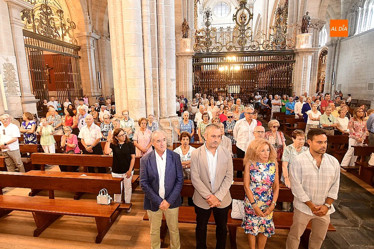 Momentos de la ceremonia religiosa