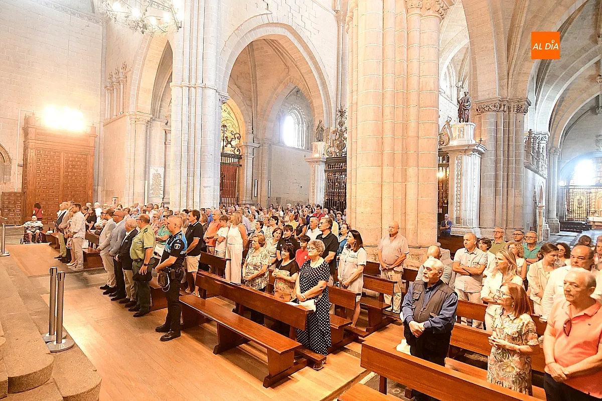 Momentos de la ceremonia religiosa