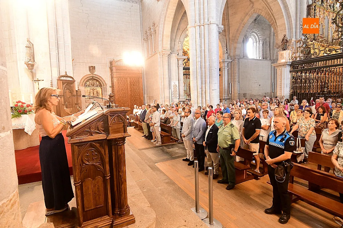 Momentos de la ceremonia religiosa