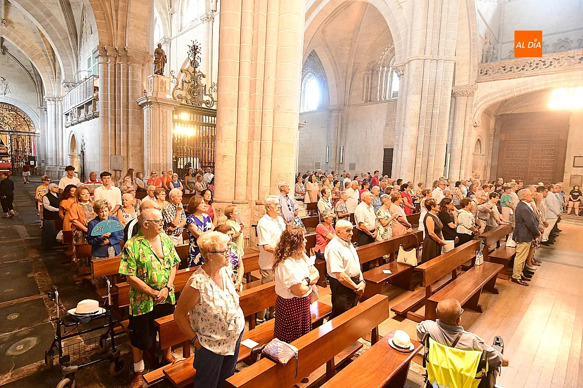 Momentos de la ceremonia religiosa