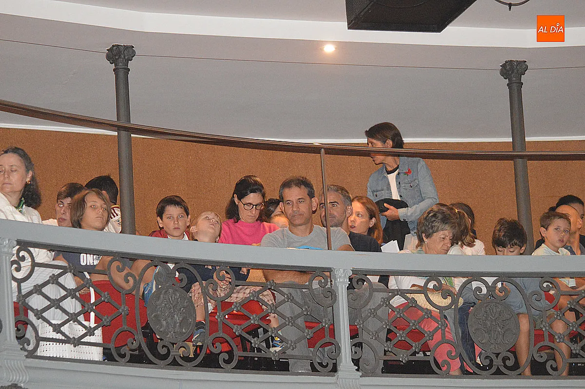 Foto 11 - Del origen del universo a las profundidades del mar, una ma&ntilde;ana de teatro para los m&aacute;s peque&ntilde;os