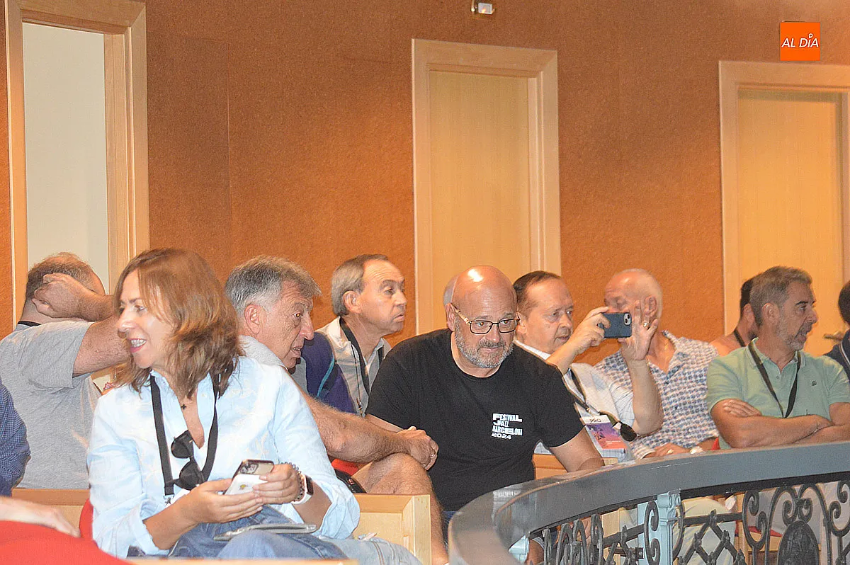 Foto 13 - Del origen del universo a las profundidades del mar, una ma&ntilde;ana de teatro para los m&aacute;s peque&ntilde;os