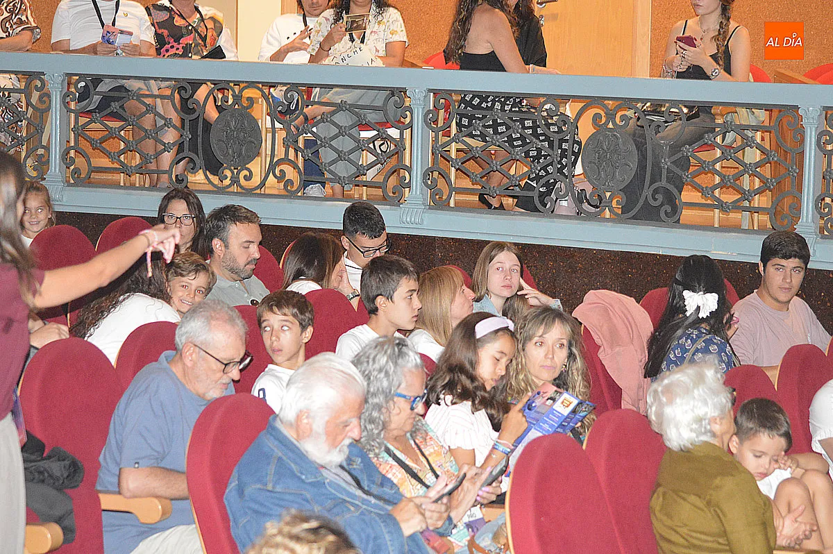 Foto 17 - Del origen del universo a las profundidades del mar, una ma&ntilde;ana de teatro para los m&aacute;s peque&ntilde;os