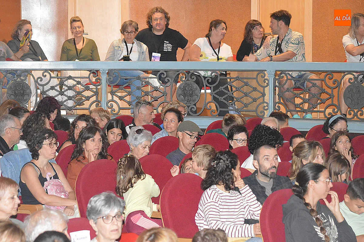 Foto 18 - Del origen del universo a las profundidades del mar, una ma&ntilde;ana de teatro para los m&aacute;s peque&ntilde;os