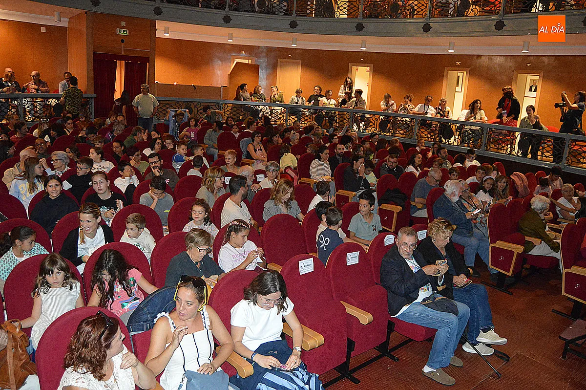 Foto 4 - Del origen del universo a las profundidades del mar, una ma&ntilde;ana de teatro para los m&aacute;s peque&ntilde;os