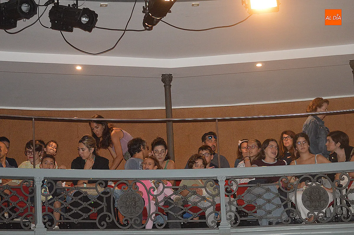 Foto 10 - Del origen del universo a las profundidades del mar, una ma&ntilde;ana de teatro para los m&aacute;s peque&ntilde;os