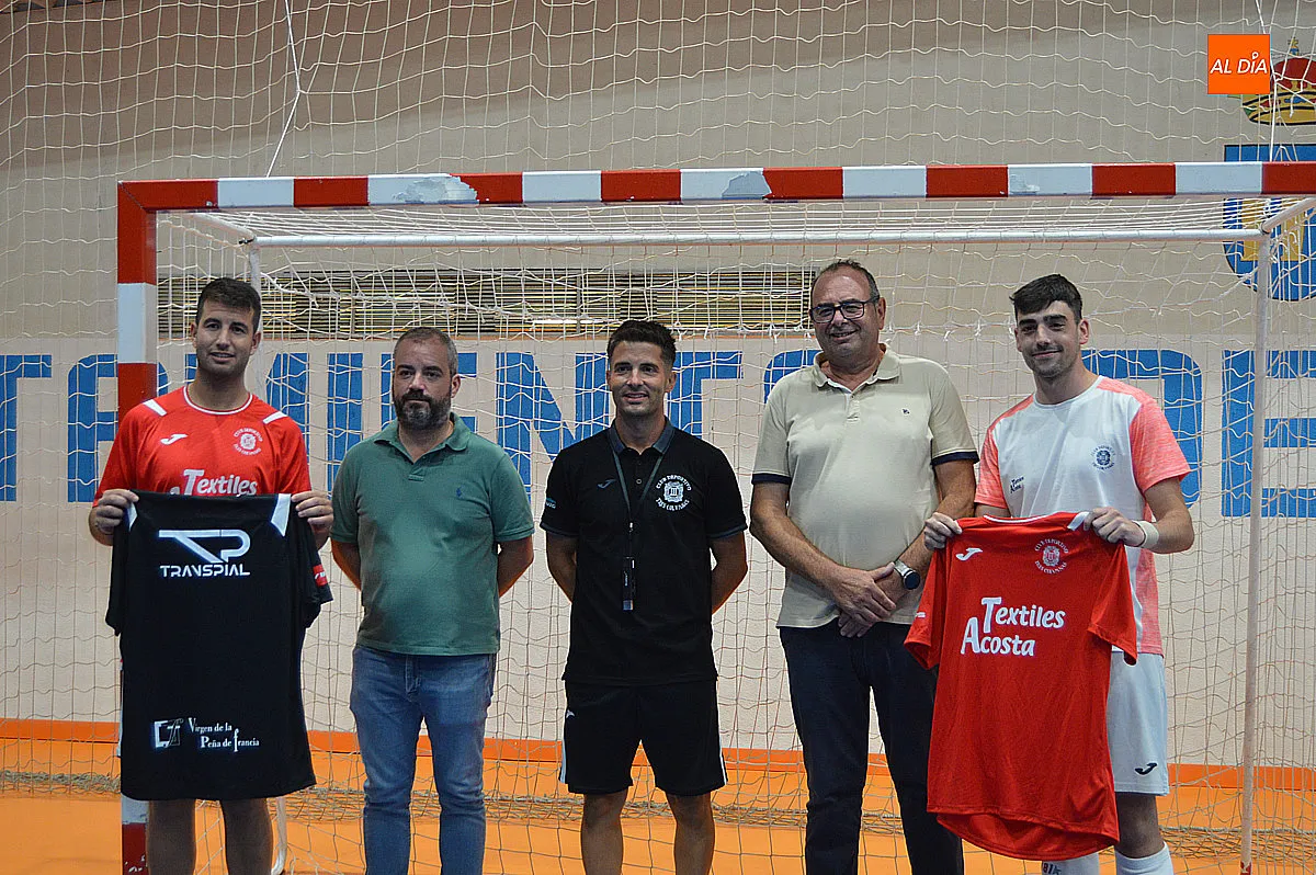 Foto 2 - El Tres Columnas tercera divisi&oacute;n arranca una nueva pre-temporada con &Oacute;scar Gonz&aacute;lez al frente