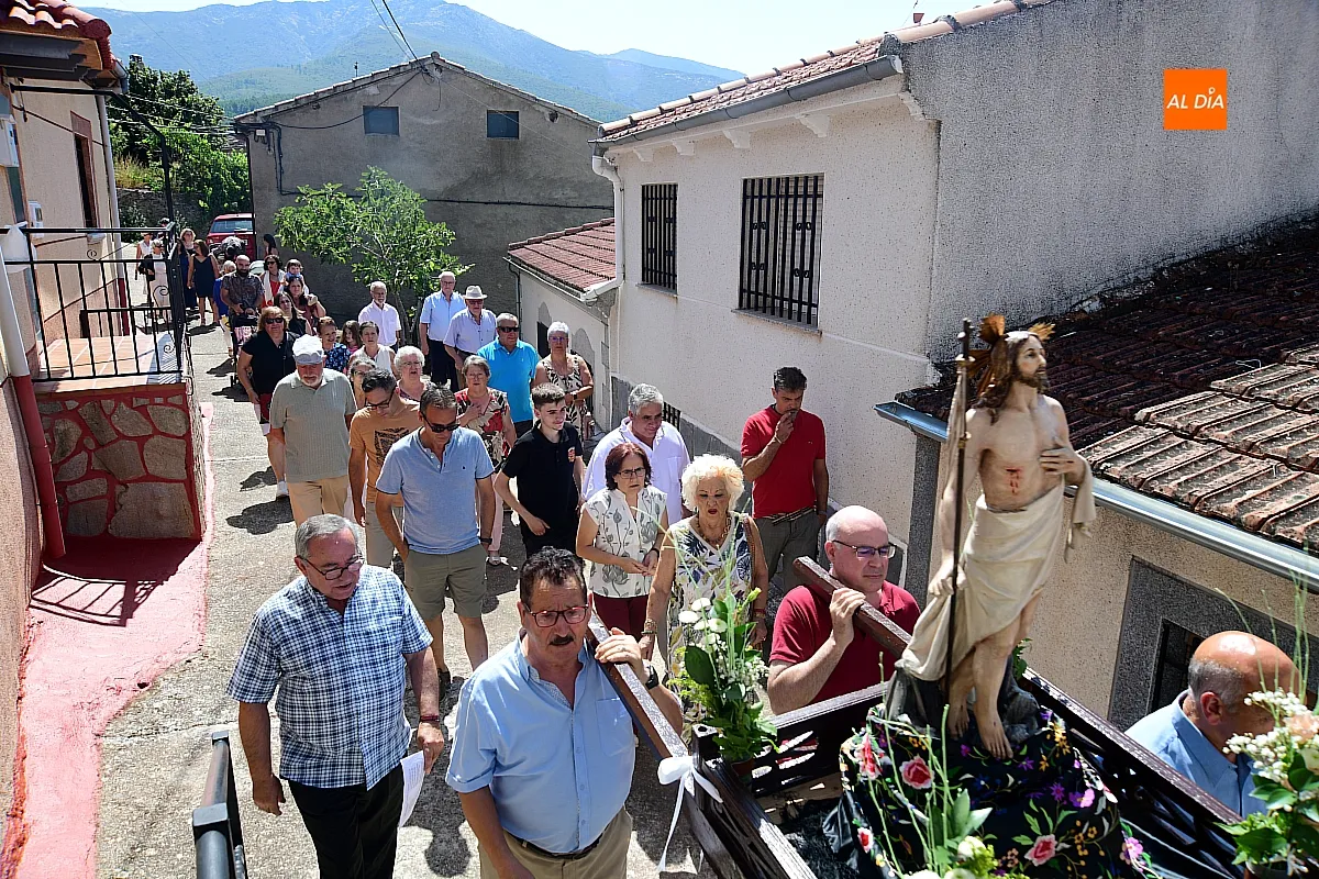 Procesión San Salvador Vegas de Domingo Rey