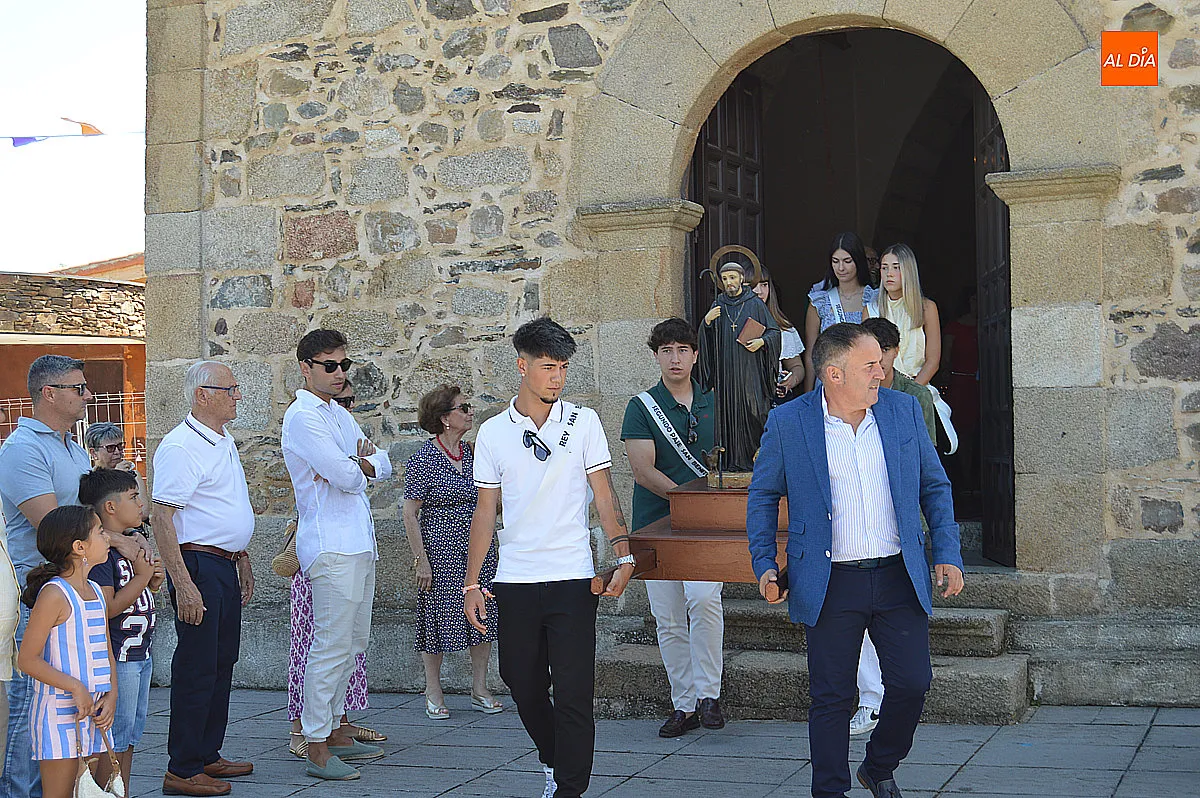 Procesión de Saelices el Chico en honor a San Benito 