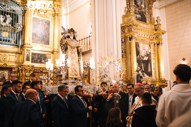 Alba de Tormes cierra sus fiestas con el regreso de Santa Teresa a la clausura | Imagen 1
