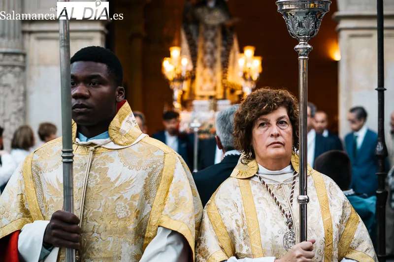 Foto 17 - Alba de Tormes cierra sus fiestas con el regreso de Santa Teresa a la clausura
