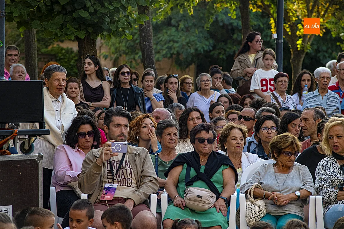 Foto 10 - La representaci&oacute;n &lsquo;Tente Nublo&rsquo; fusiona tradici&oacute;n y modernidad a trav&eacute;s de la m&uacute;sica y la danza