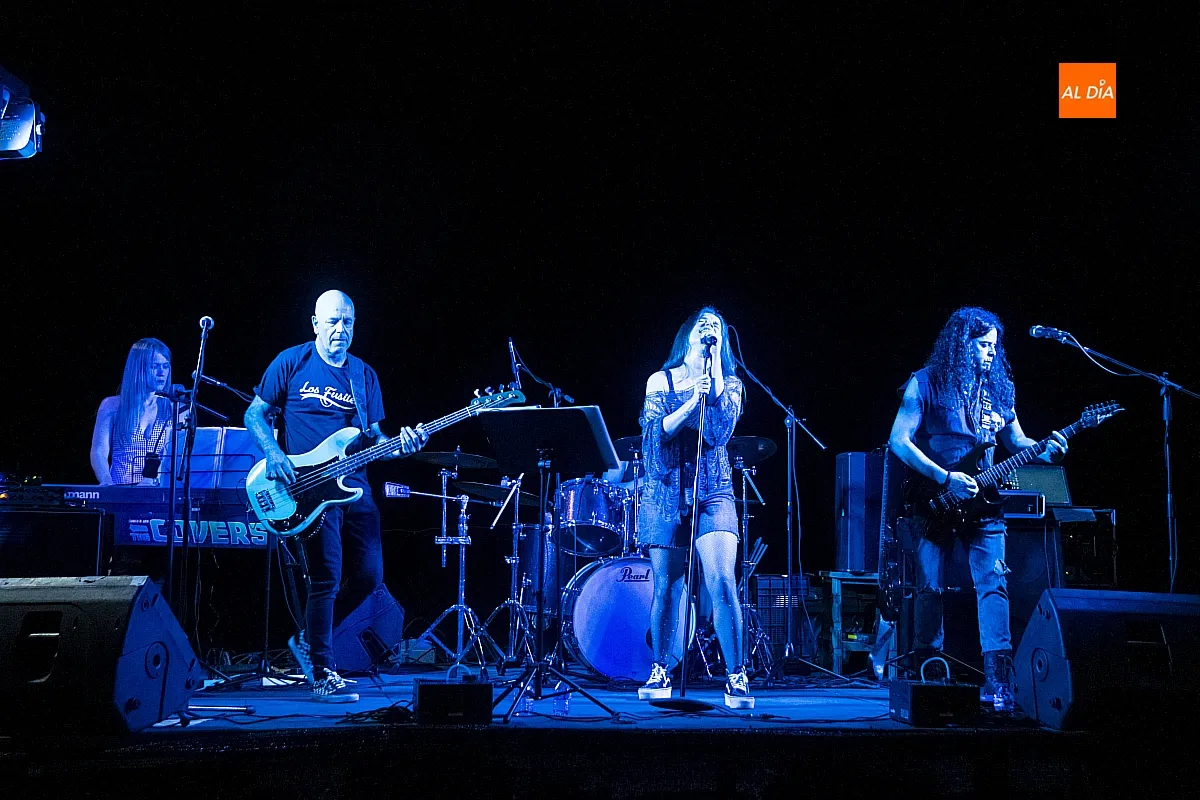 THE COVERS pone la banda sonora a la noche festiva del barrio de San Isidoro y la Avda. de España