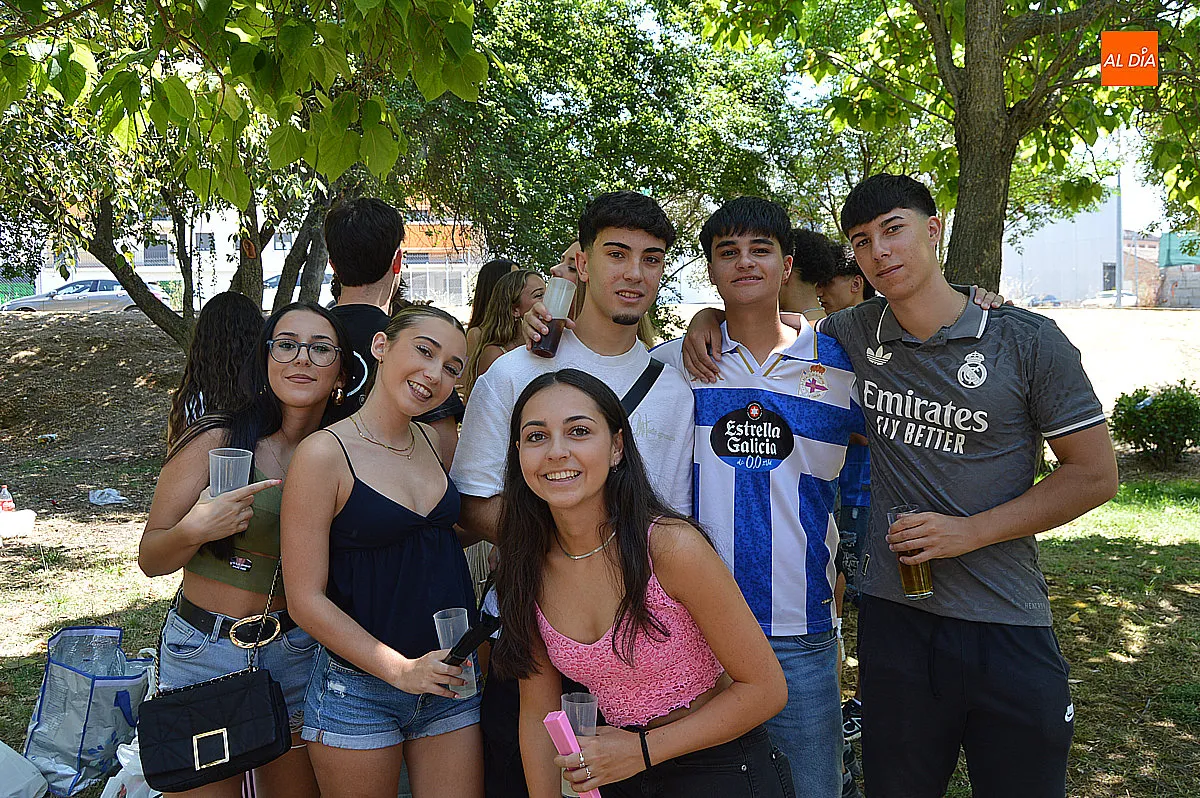 Foto 11 - Los j&oacute;venes llenan de ambiente el Valle de San Mart&iacute;n durante el Martes Mayor