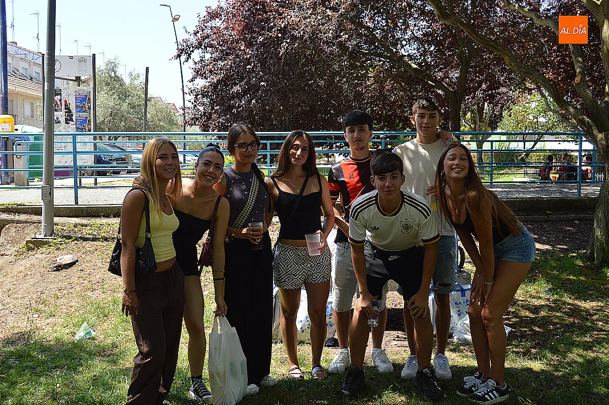 Foto 3 - Los j&oacute;venes llenan de ambiente el Valle de San Mart&iacute;n durante el Martes Mayor