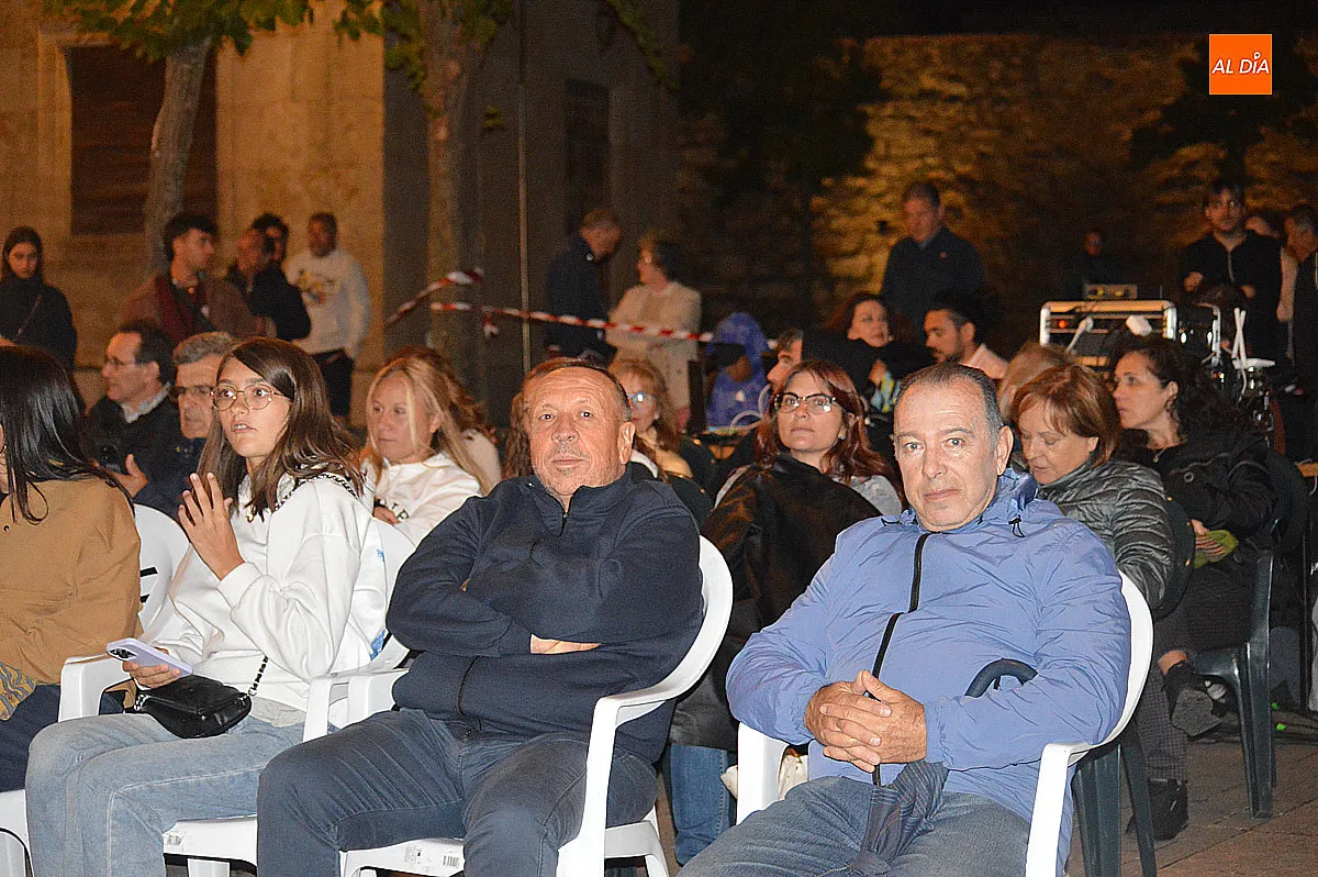 Foto 10 - &lsquo;Verano del 69 o el guateque que nunca fue&rsquo; pone ritmo a la noche con su propuesta m&uacute;sico-teatral