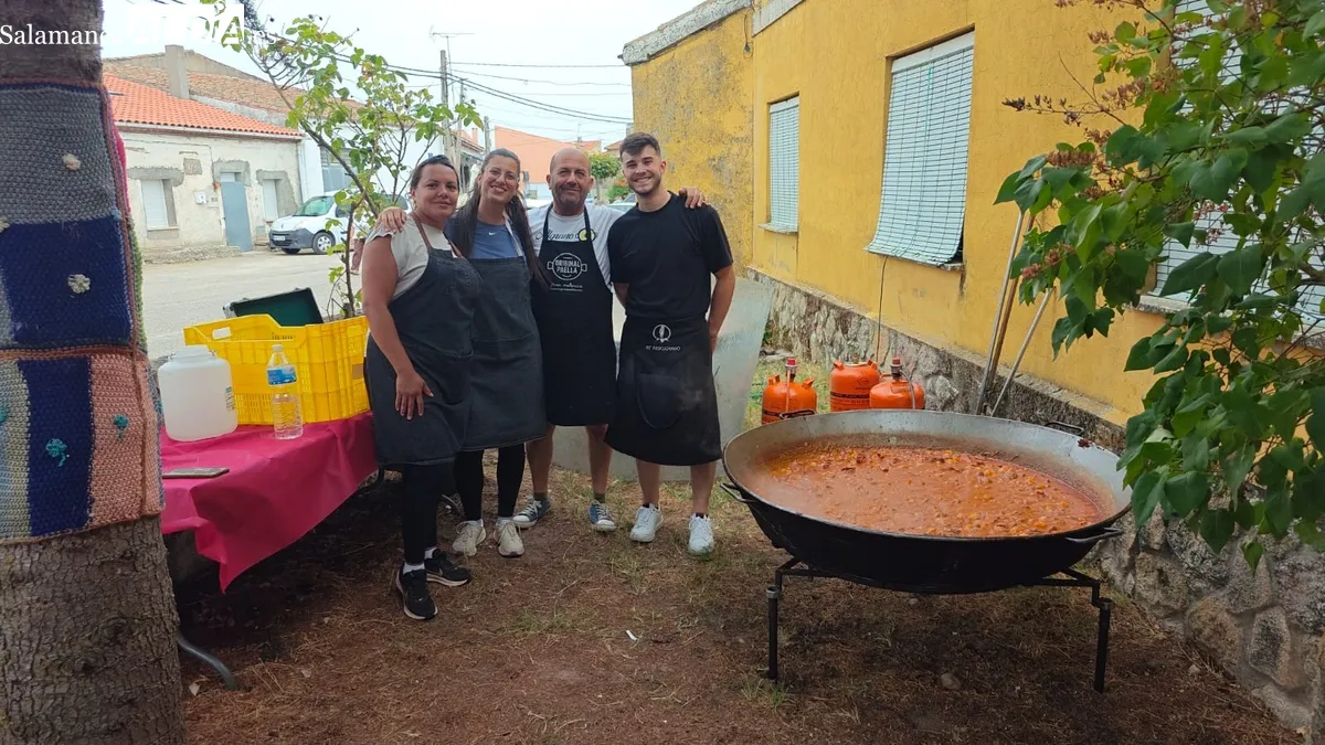 Comida de socios de la Asociación de Mayores de Cabeza de Framontanos / JOSÉ ANTONIO MARTÍN GARCÍA