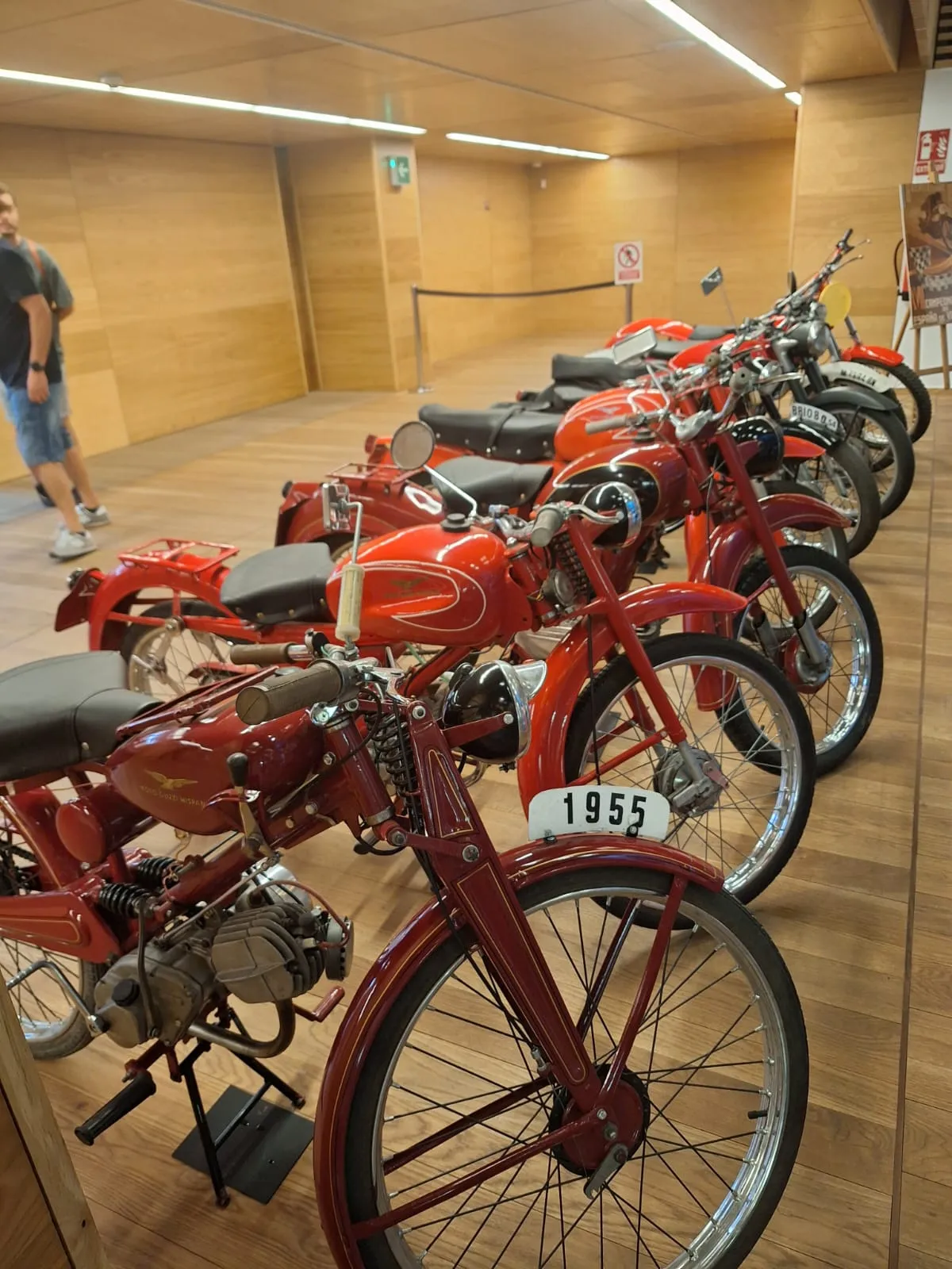 Foto 8 - FOTOS | Las motocicletas que transformaron la movilidad de la posguerra se exponen en Salamanca