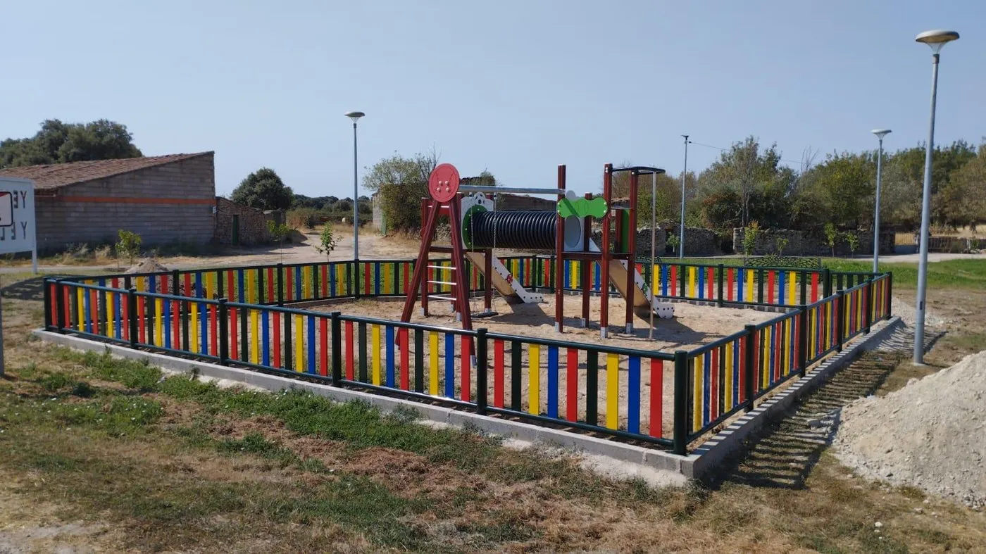 Nuevo parque infantil en Yecla de Yeltes