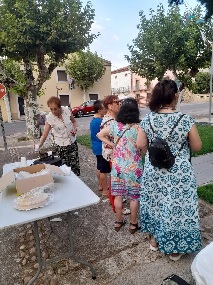 Día dedicado a los mayores y actuación de mariachis en Lumbrales