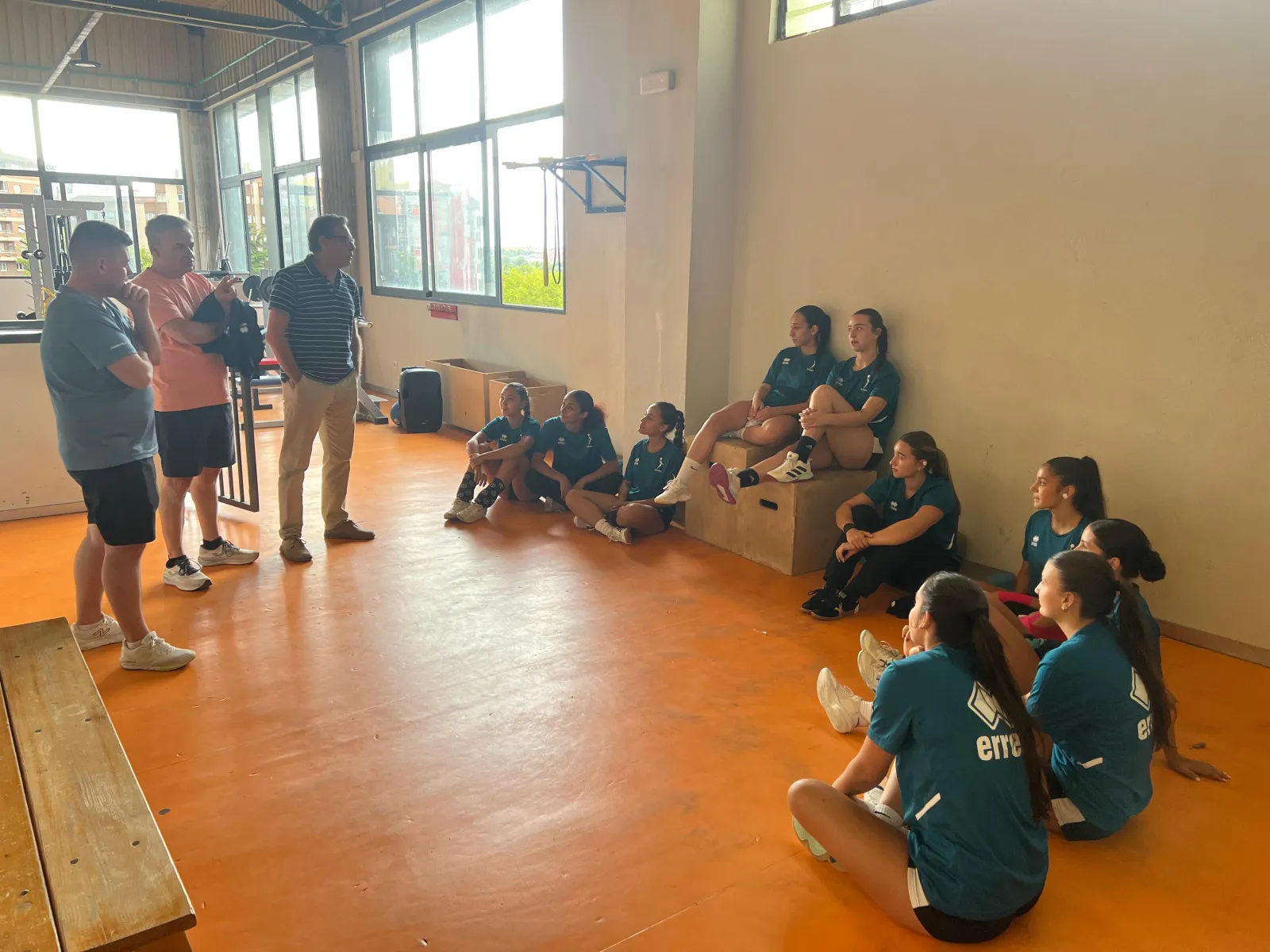 Foto 2 - El BM Ciudad de Salamanca femenino inicia la pretemporada con Jos&eacute; Mart&iacute;n al mando