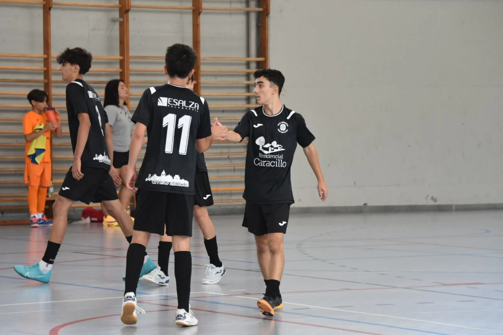 Foto 10 - El III Columnas- Caracillo Cadete se proclama campe&oacute;n del Torneo Tierno