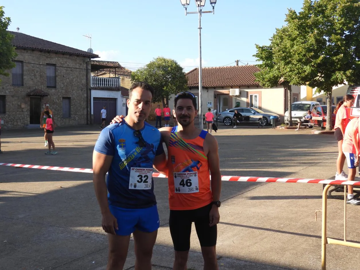 Foto 6 - Aldehuela de Yeltes une deporte y solidaridad en una multitudinaria und&eacute;cima carrera popular