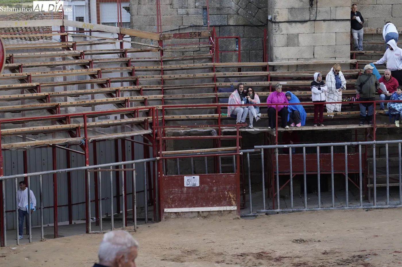 Encierro de Valrubio, último de las fiestas de Aldeadávila / REP. GRÁFICO: LUIS MIGUEL CONDE