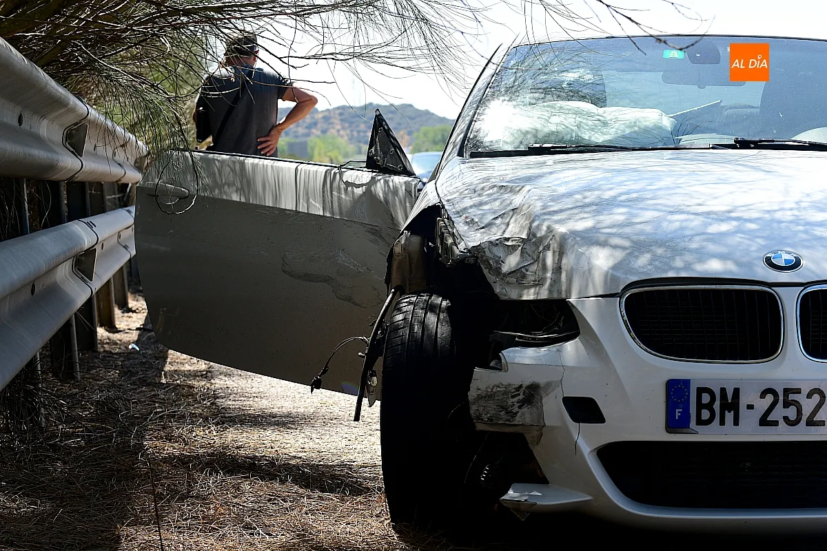 Foto 7 - FOTOS | Un var&oacute;n de 60 a&ntilde;os herido en un accidente de tr&aacute;fico en la A-62 a su paso por Cuidad Rodrigo