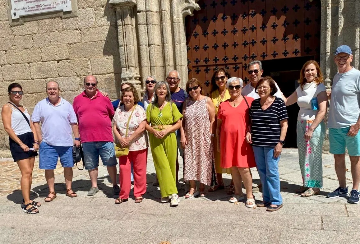 Foto 2 - Las entra&ntilde;as de Macotera vuelven a cobrar vida con una nueva ruta por sus hist&oacute;ricas bodegas