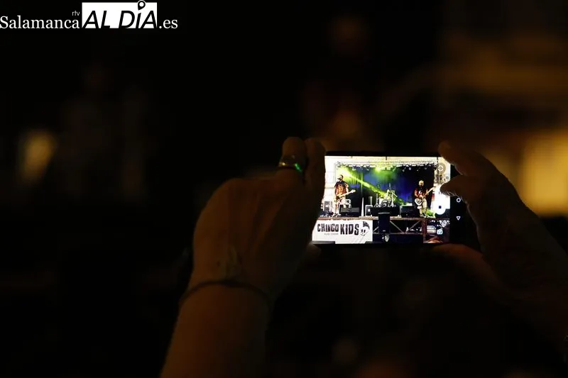 Foto 11 - Alba Fest 2026: Dos formas de entender el punk hicieron rugir la Plaza Mayor de Alba de Tormes