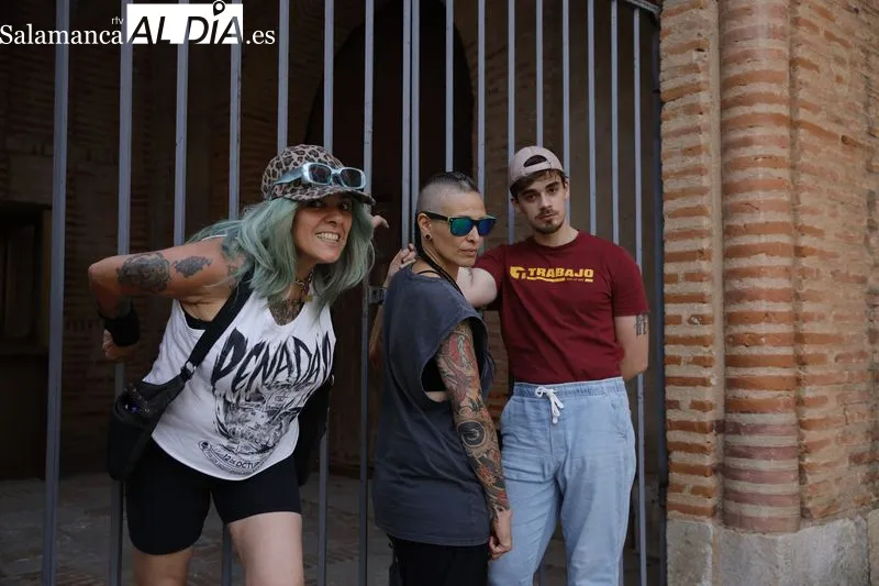 Foto 3 - Alba Fest 2026: Dos formas de entender el punk hicieron rugir la Plaza Mayor de Alba de Tormes