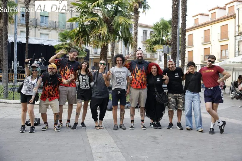 Foto 6 - Alba Fest 2026: Dos formas de entender el punk hicieron rugir la Plaza Mayor de Alba de Tormes