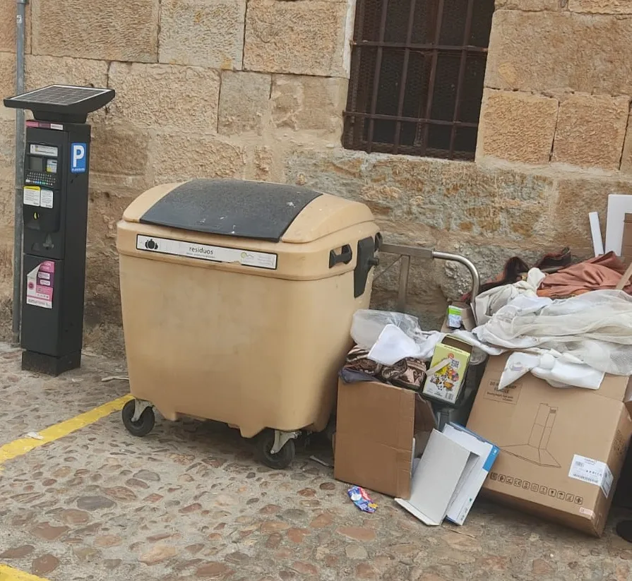 Foto 2 - Gu&iacute;a de recogida de residuos y enseres en Ciudad Rodrigo para septiembre