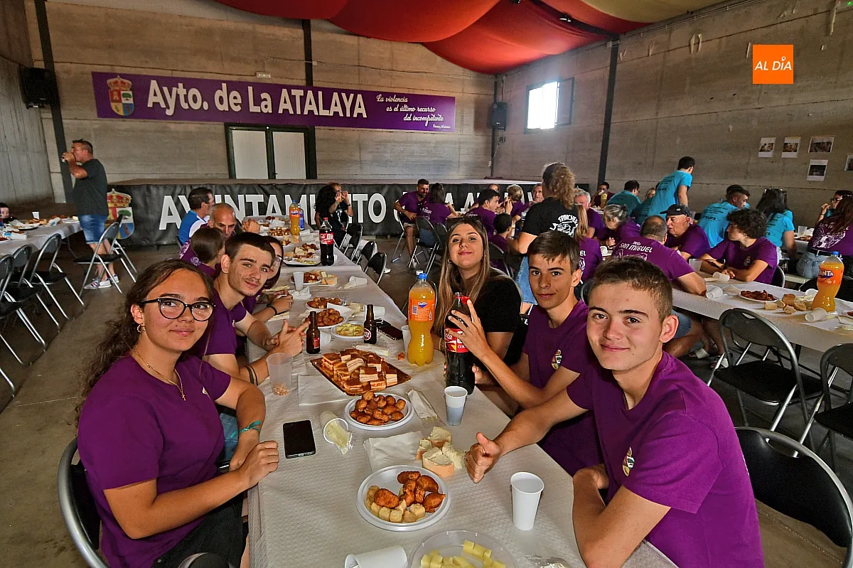 Comida de Peñas y socios en la Atalaya 
