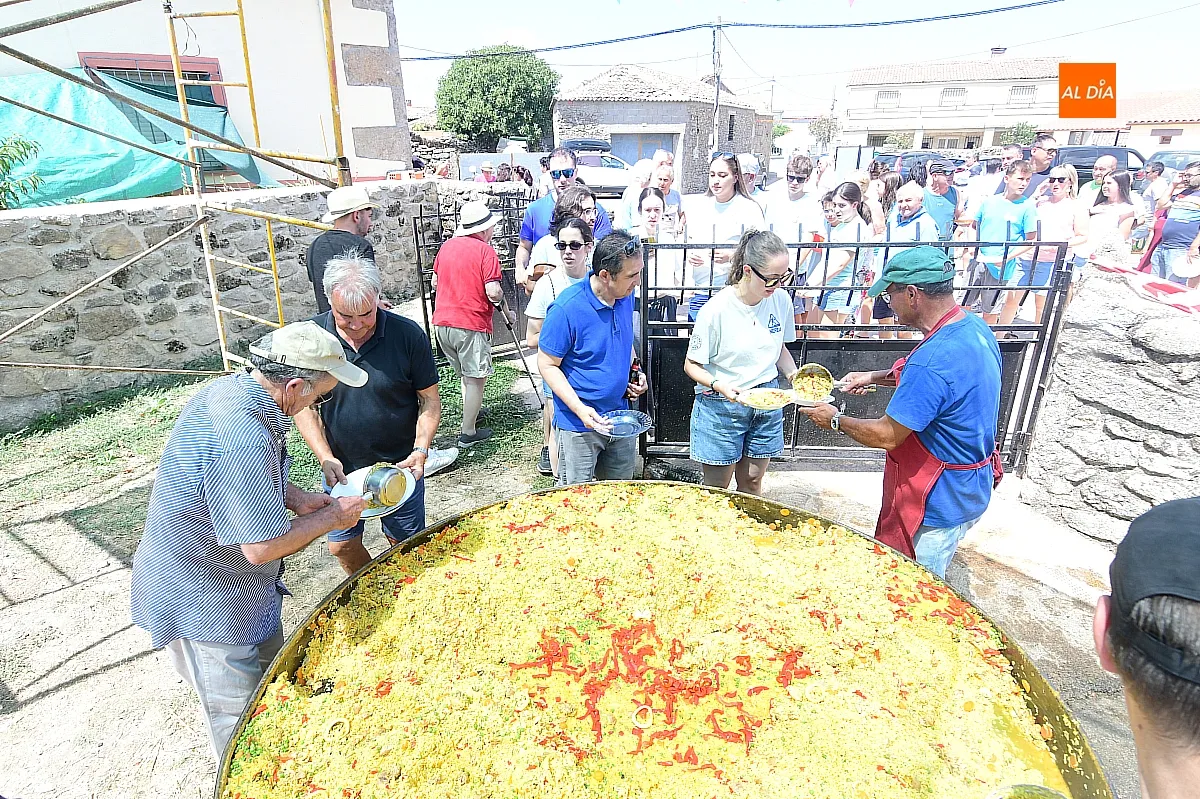 Paella popular en Casillas de Flores para cerrar las fiestas de verano