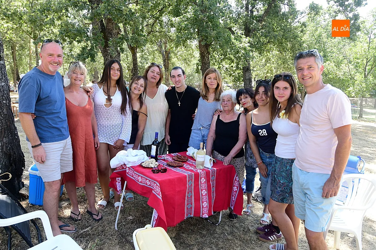 Paella popular en Robleda fiestas de verano