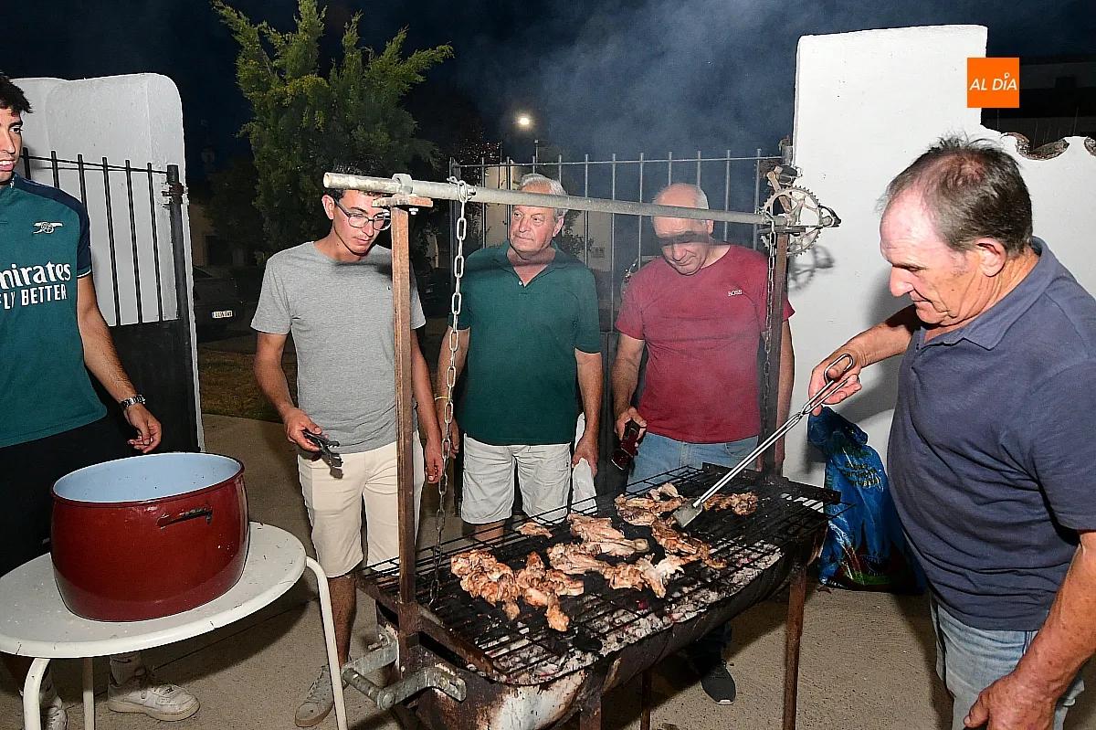 Cena de vecinos de Ivanrey