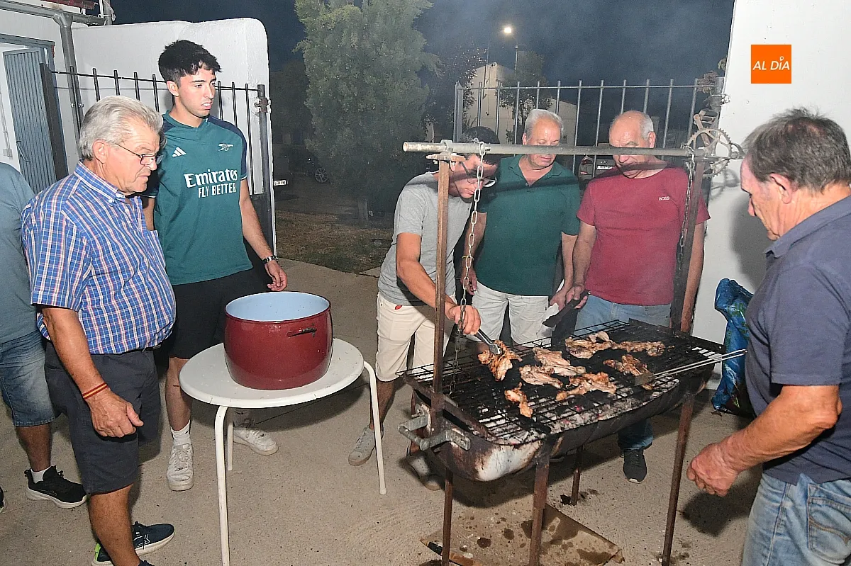 Cena de vecinos de Ivanrey