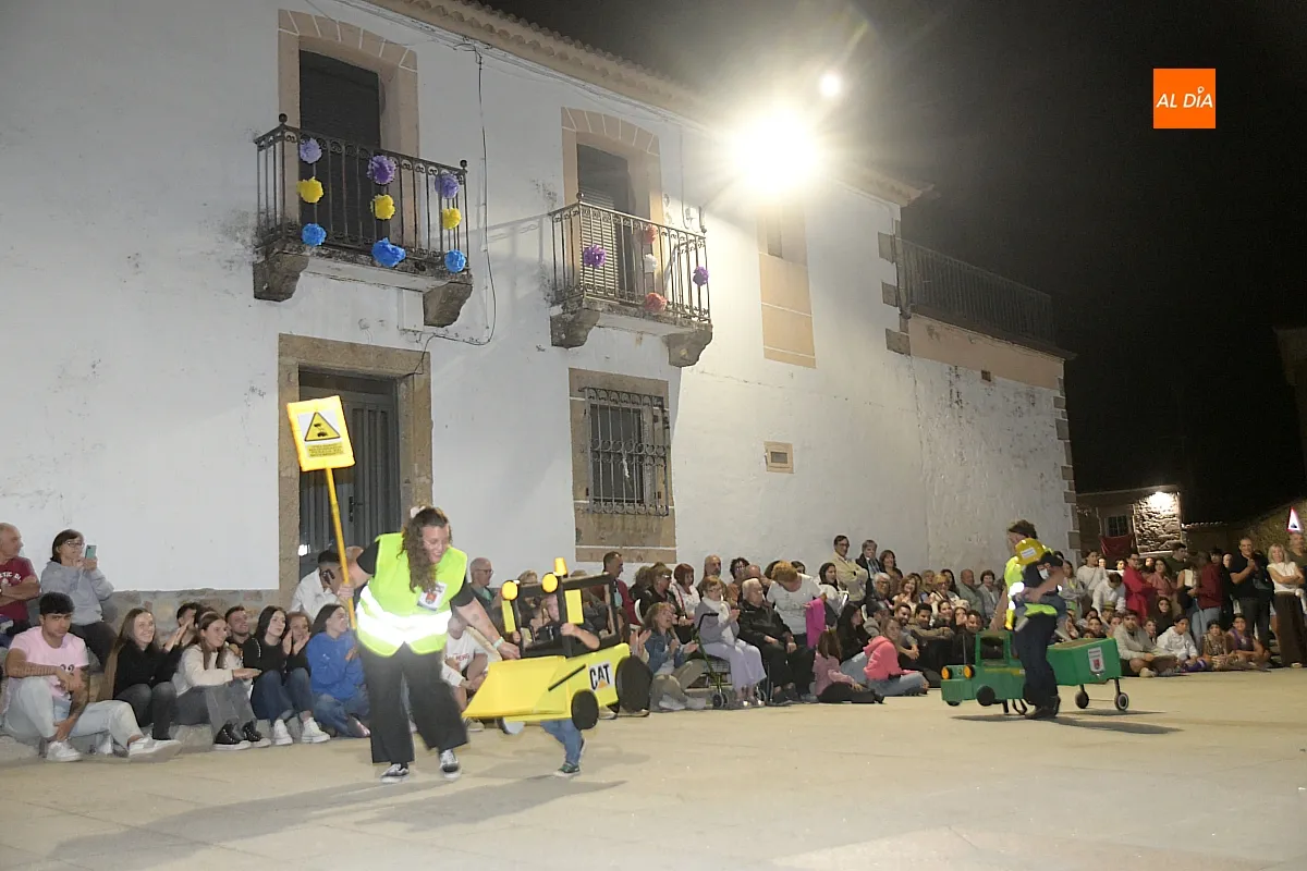 Disfraces por San Agustín en Villar de Ciervo
