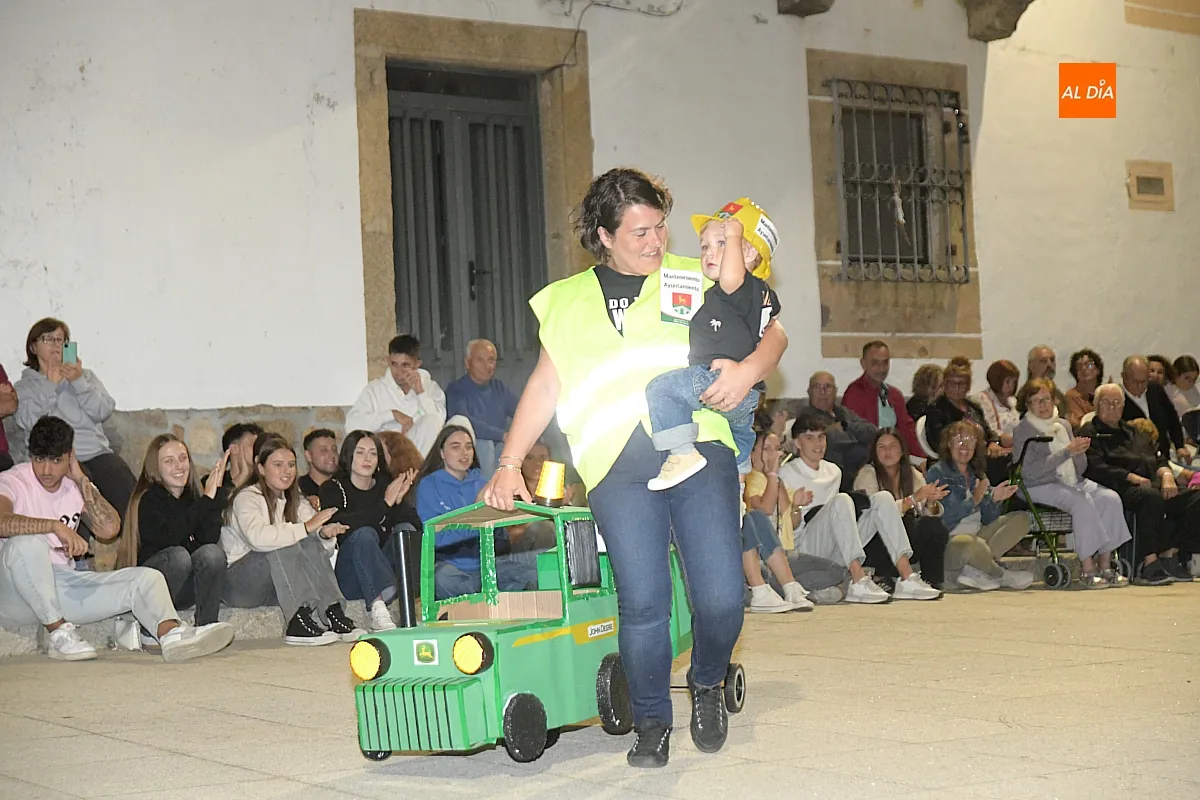 Disfraces por San Agustín en Villar de Ciervo