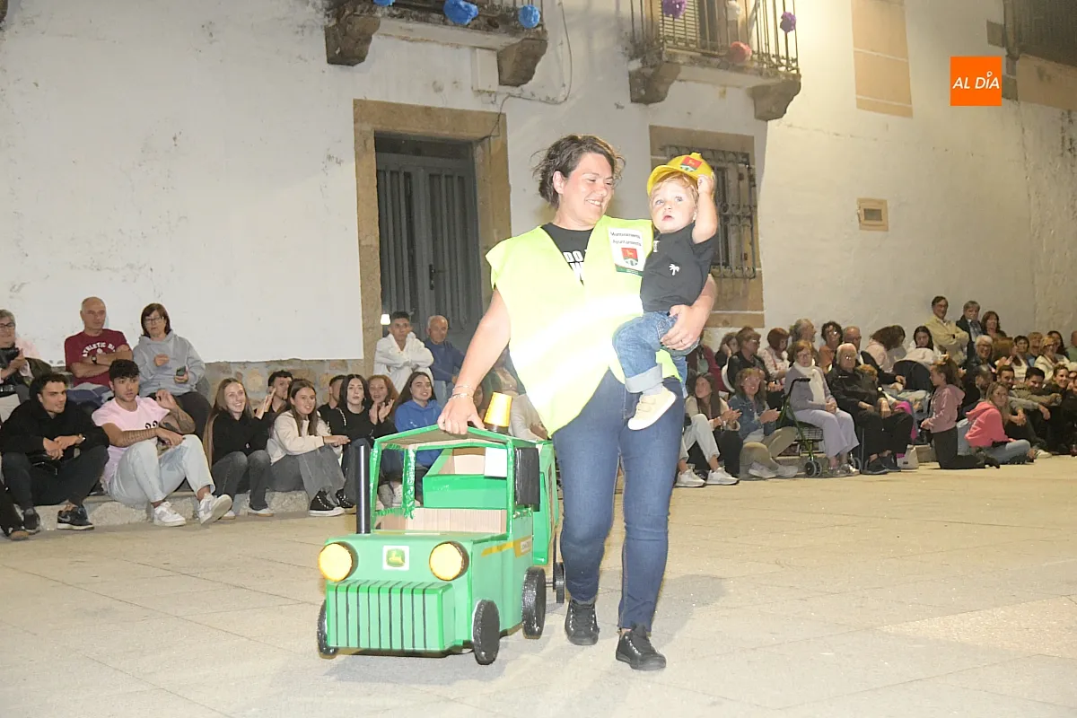 Disfraces por San Agustín en Villar de Ciervo