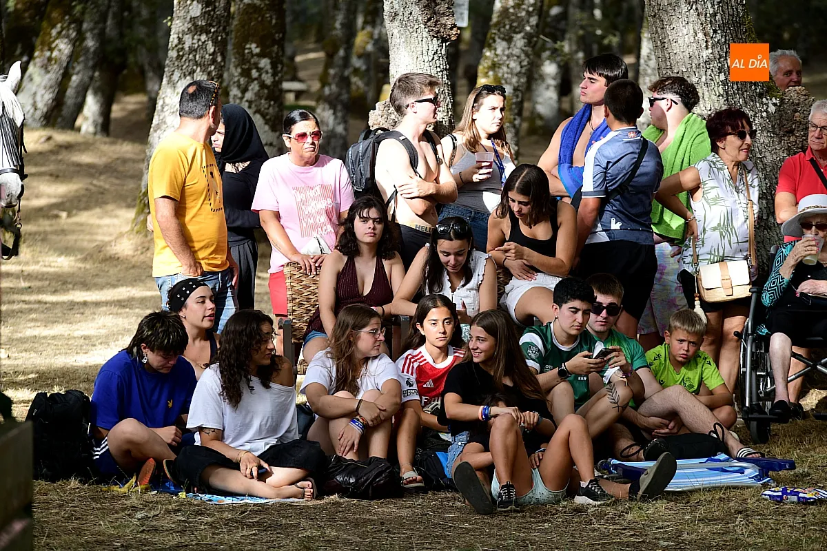 Concurso disfraces en Navasfrías en su Semana Cultural