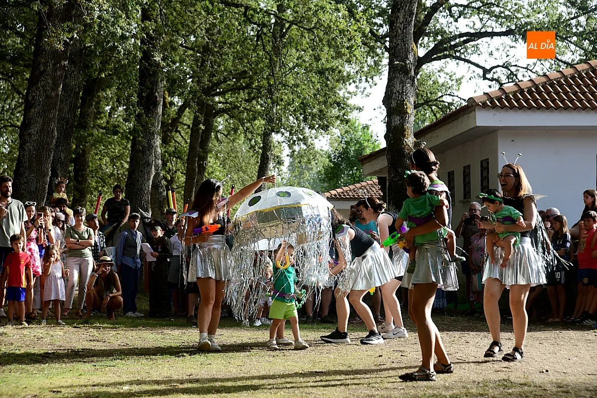 Concurso disfraces en Navasfrías en su Semana Cultural