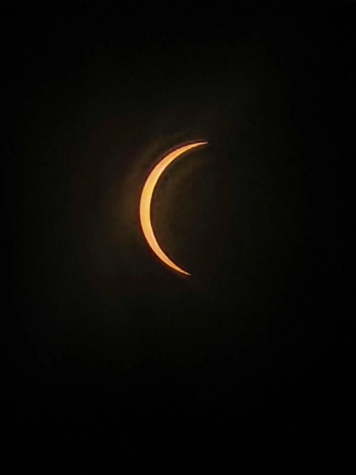 Buen ambiente en Arapiles para presenciar el histórico eclipse total de sol