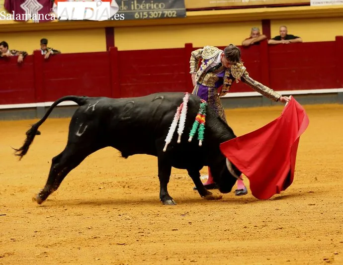 Foto 10 - Manuel Ferbola gana el IX Bols&iacute;n Taurino Botijo de Filigrana