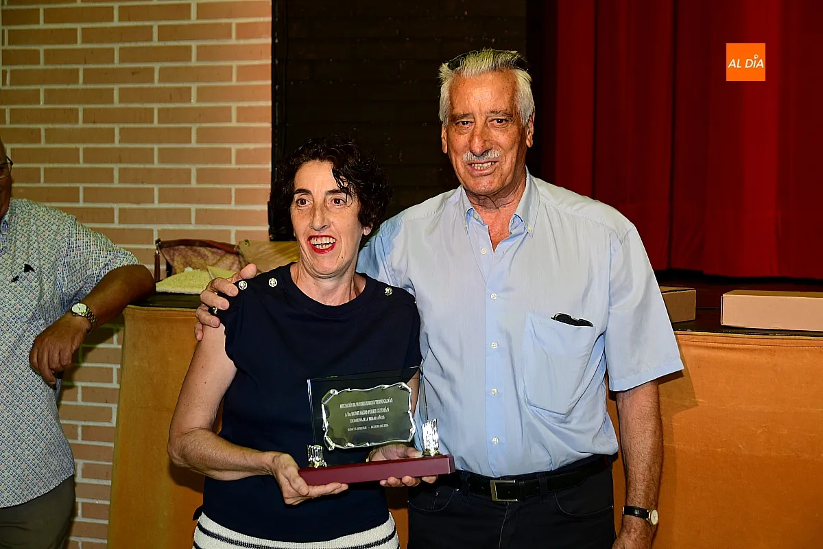 Vecinos de 80 años en Santi Spítitus