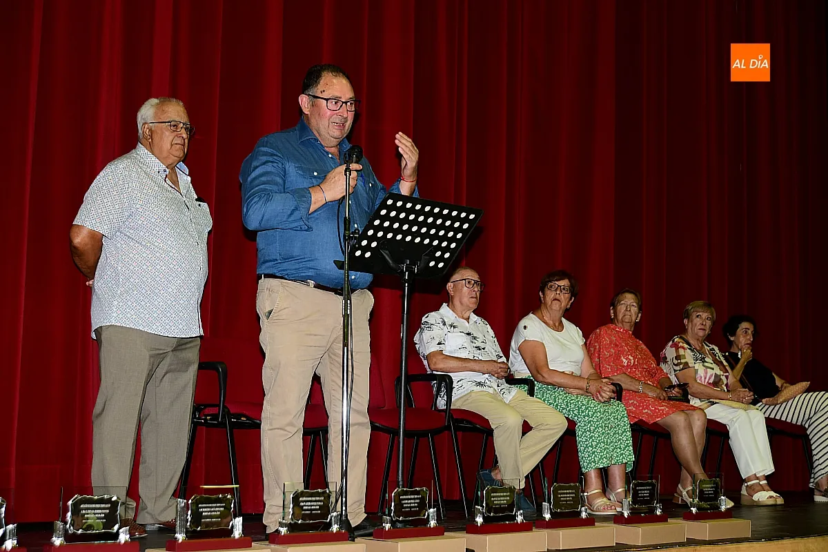 Vecinos de 80 años en Santi Spítitus